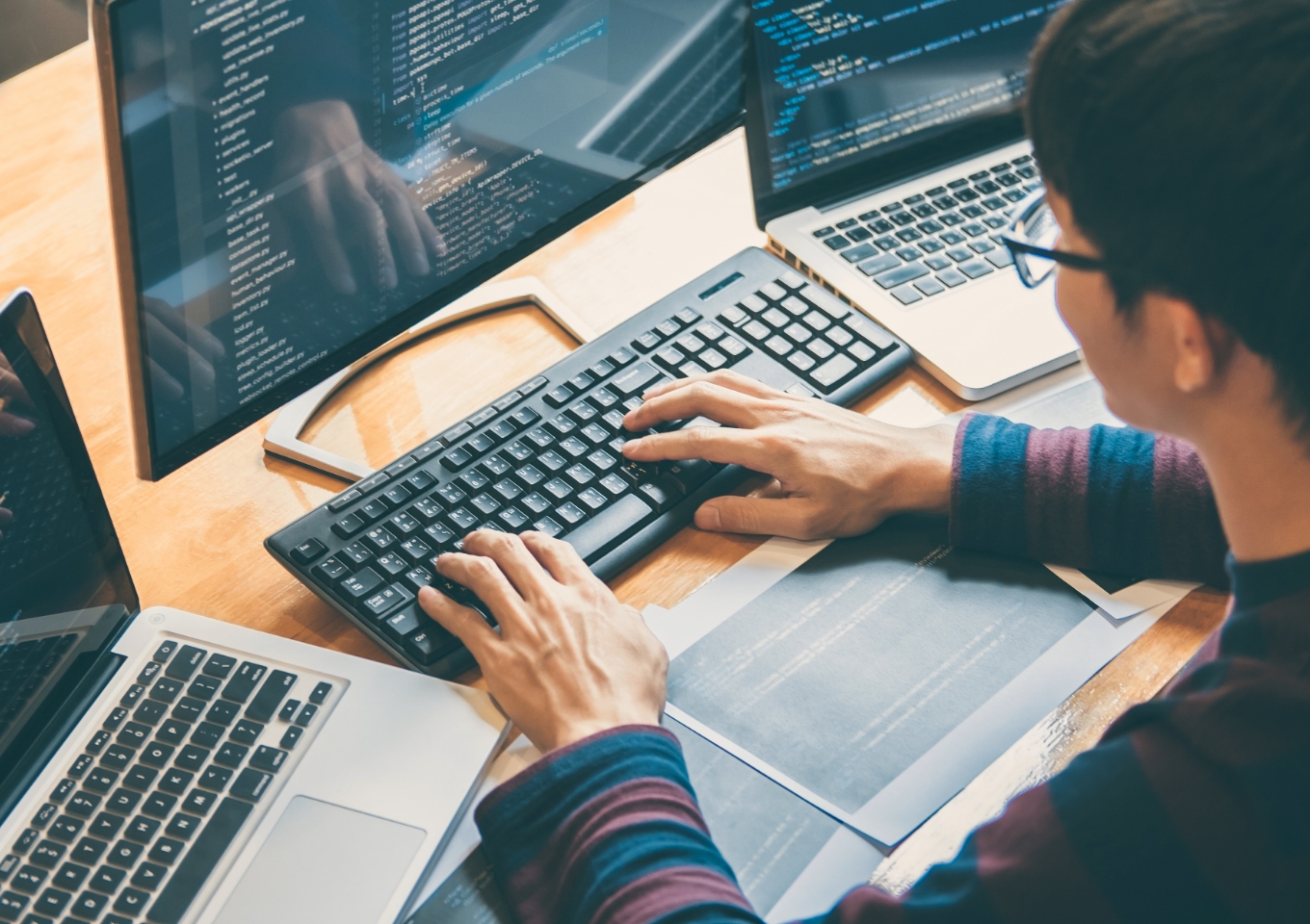 求められるのは、精密なコーディングです。